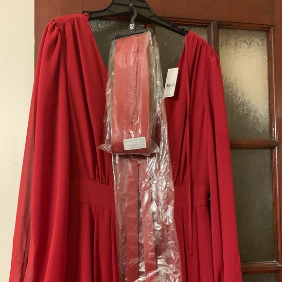 Floor length dress, belt included - Picture 3 of 5